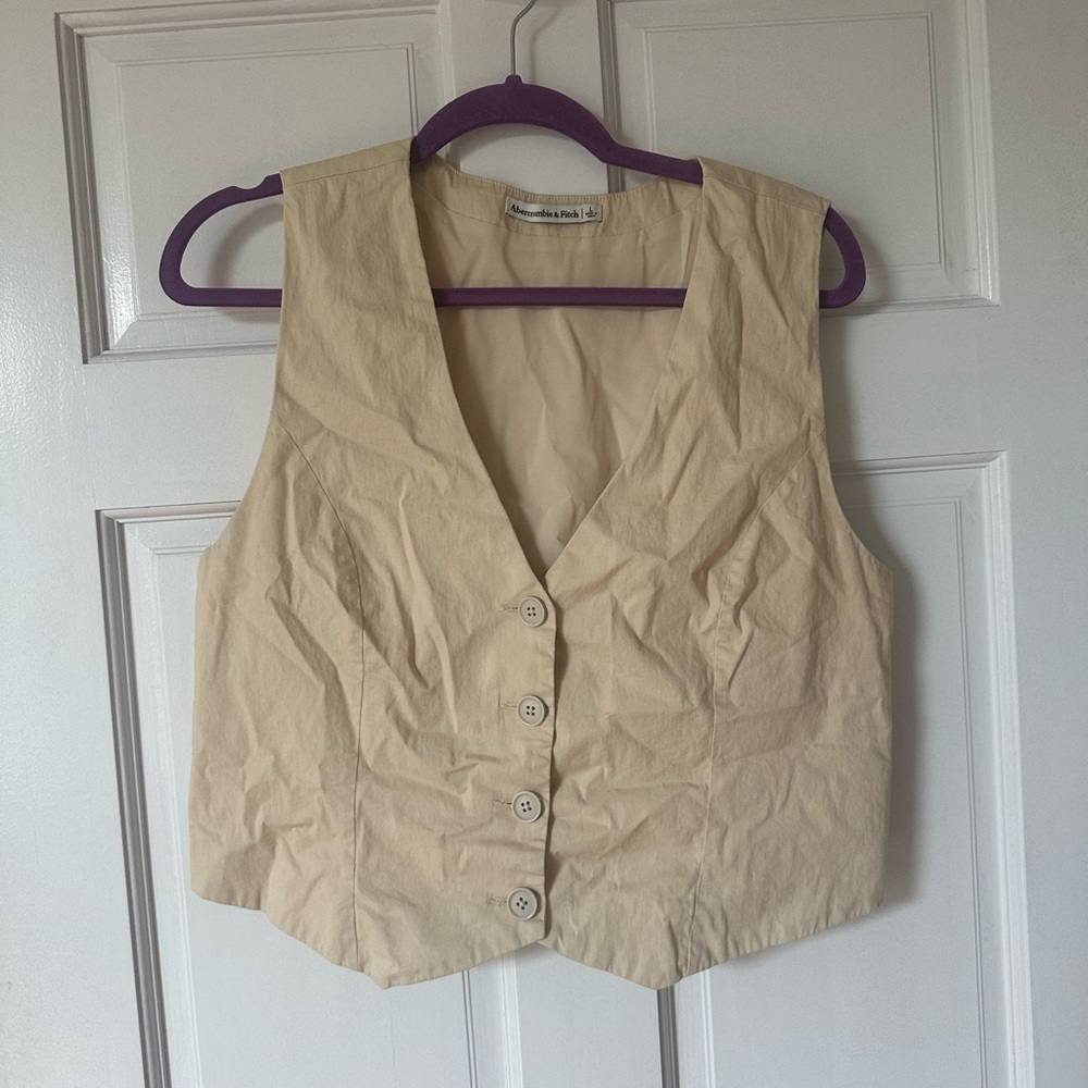 ABERCROMBIE AND FITCH button down khaki vest